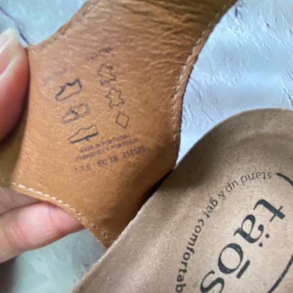 Taos Carousel Tan Wedges - Picture 15 of 16